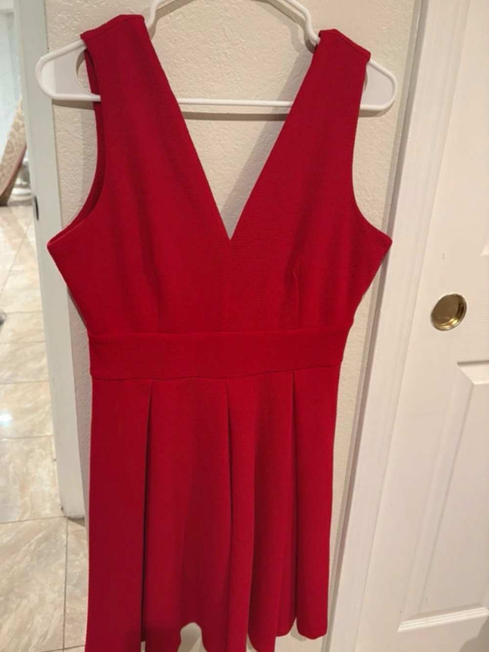 Haute Monde Red V-Neck Pleated Mini Dress